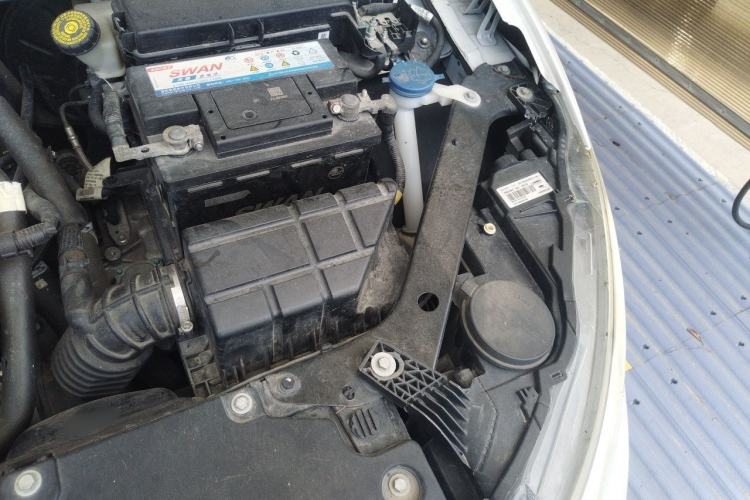 Used Qoros 3 2018 Sedan 1.6L Automatic Leading Model Engine Bay Left