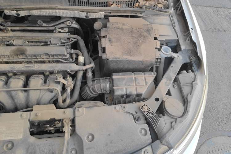 Used Qoros 3 2018 Sedan 1.6L Automatic Leading Model Engine Bay Left