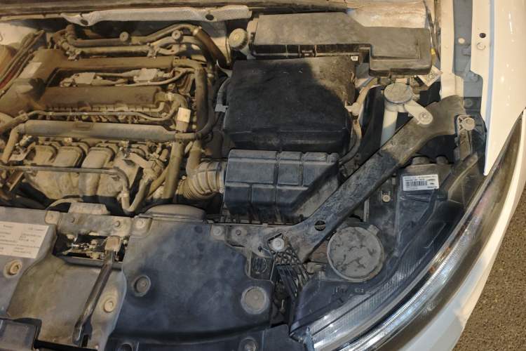 Used Qoros 3 2018 Sedan 1.6L Automatic Leading Model Engine Bay Left