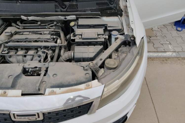 Used Qoros 3 2018 Sedan 1.6L Automatic Leading Model Engine Bay Left