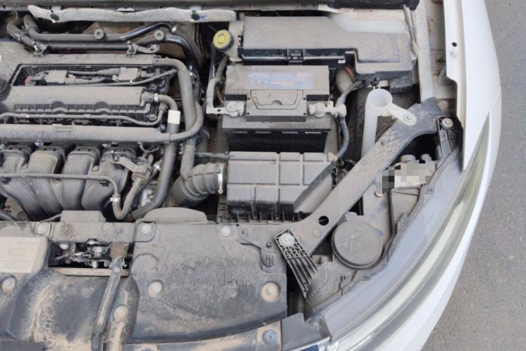 Used Qoros 3 2018 Sedan 1.6L Automatic Leading Model Engine Bay Left