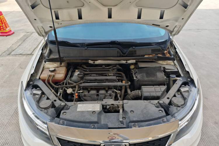 Used Qoros 3 2018 Sedan 1.6L Automatic Leading Model Engine Bay