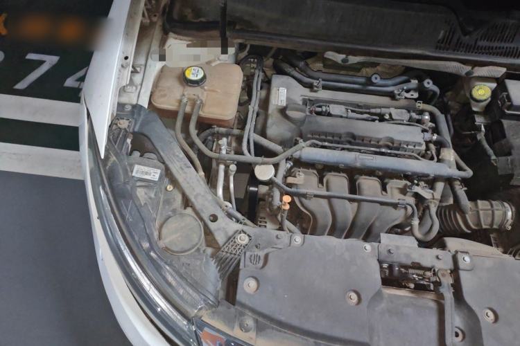 Used Qoros 3 2018 Sedan 1.6L Automatic Leading Model Engine Bay Right