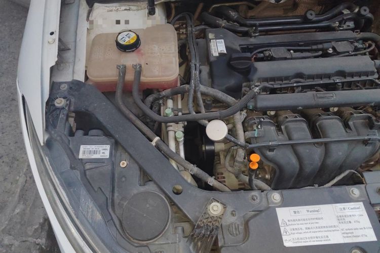 Used Qoros 3 2018 Sedan 1.6L Automatic Leading Model Engine Bay Right