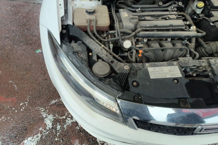 Used Qoros 3 2018 Sedan 1.6L Automatic Leading Model Engine Bay Right