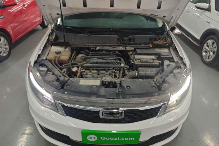 Used Qoros 3 2018 Sedan 1.6L Automatic Leading Model Engine Bay