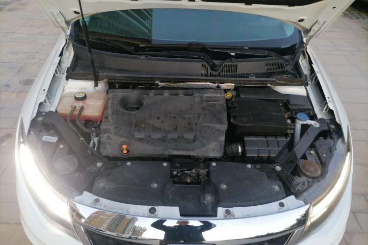Used Qoros 3 2018 Sedan 1.6L Automatic Leading Model Engine Bay
