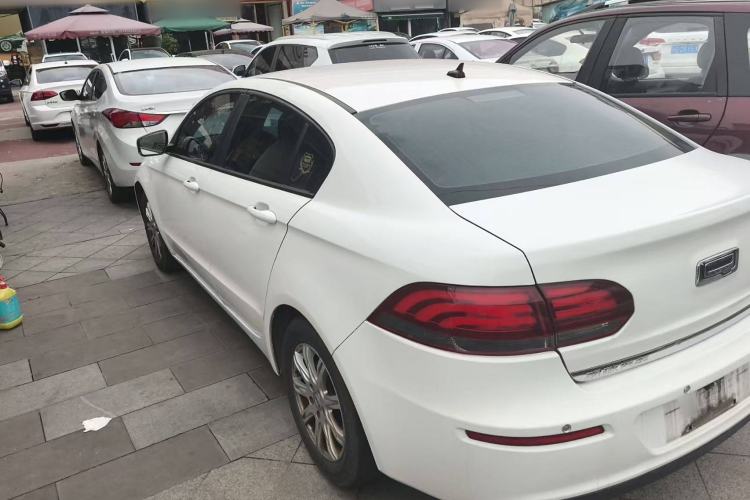 Used Qoros 3 2018 Sedan 1.6L Automatic Leading Model Exterior 2