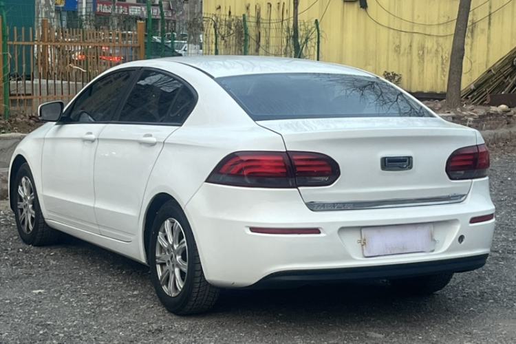 Used Qoros 3 2018 Sedan 1.6L Automatic Leading Model Exterior 3