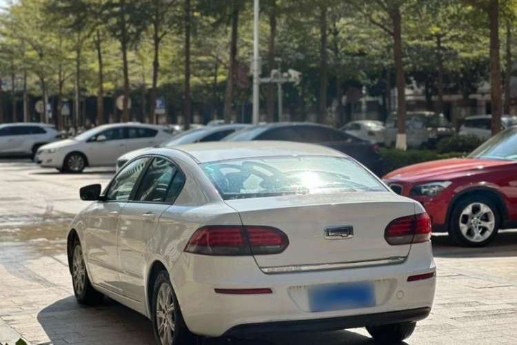 Used Qoros 3 2018 Sedan 1.6L Automatic Leading Model Exterior 3