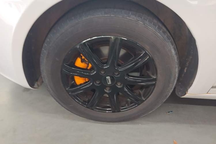 Used Qoros 3 2018 Sedan 1.6L Automatic Leading Model Exterior 4