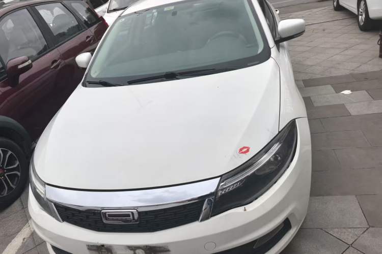 Used Qoros 3 2018 Sedan 1.6L Automatic Leading Model Exterior 5