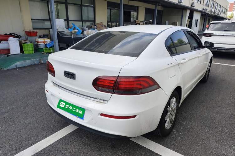 Used Qoros 3 2018 Sedan 1.6L Automatic Leading Model Exterior 5