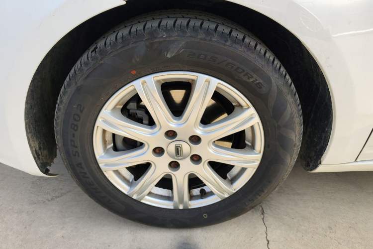 Used Qoros 3 2018 Sedan 1.6L Automatic Leading Model Exterior 7