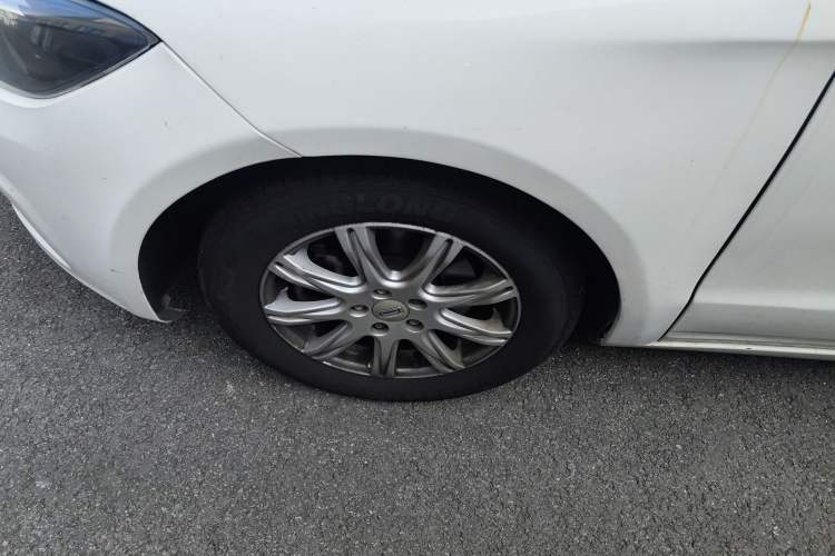 Used Qoros 3 2018 Sedan 1.6L Automatic Leading Model Exterior 7