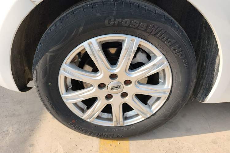 Used Qoros 3 2018 Sedan 1.6L Automatic Leading Model Exterior 8