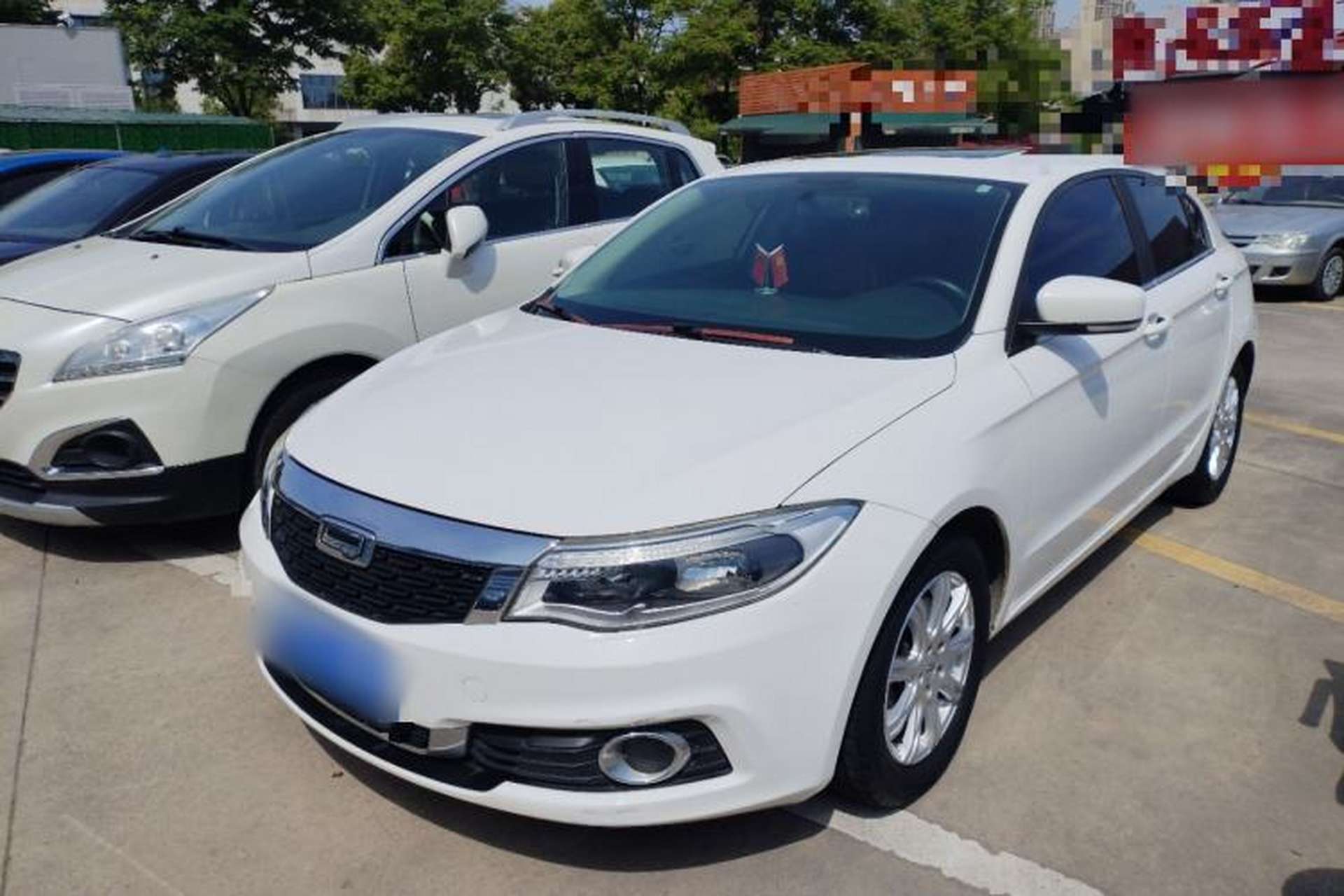 Used Qoros 3 2018 Hatchback 1.6L Automatic Prestige Model Front Left 45 Deg