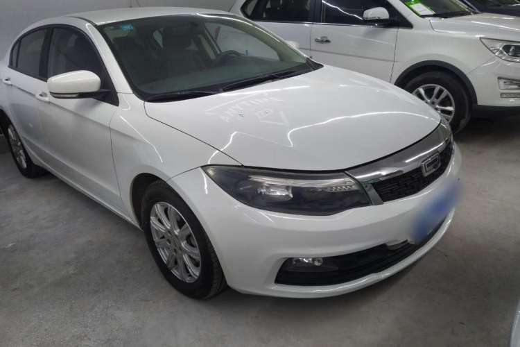 Used Qoros 3 2018 Sedan 1.6L Automatic Leading Model Front Right 45 Deg
