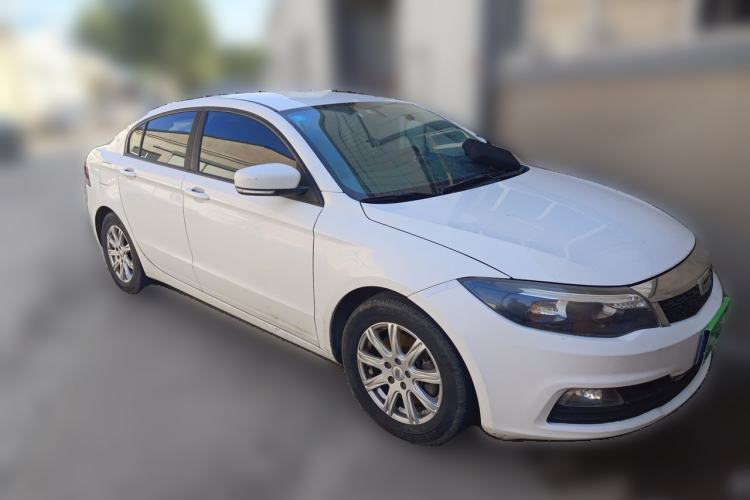 Used Qoros 3 2018 Sedan 1.6L Automatic Leading Model Front Right 45 Deg
