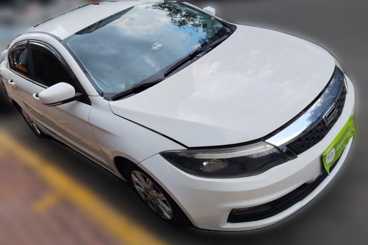 Used Qoros 3 2018 Sedan 1.6L Automatic Leading Model Front Right 45 Deg