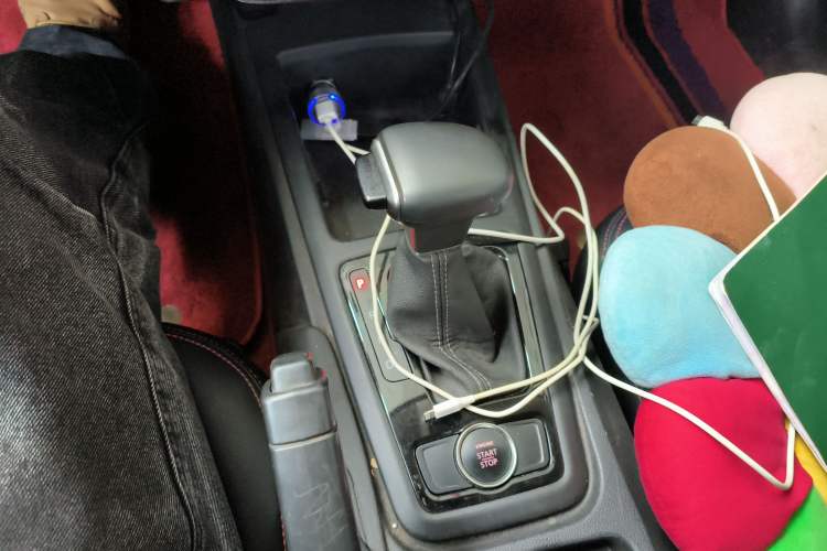 Used Qoros 3 2018 Sedan 1.6L Automatic Leading Model Gear Lever