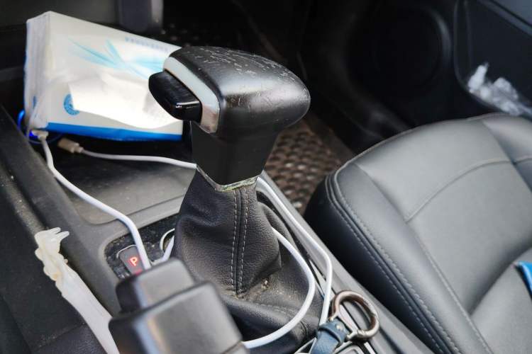 Used Qoros 3 2018 Sedan 1.6L Automatic Leading Model Gear Lever