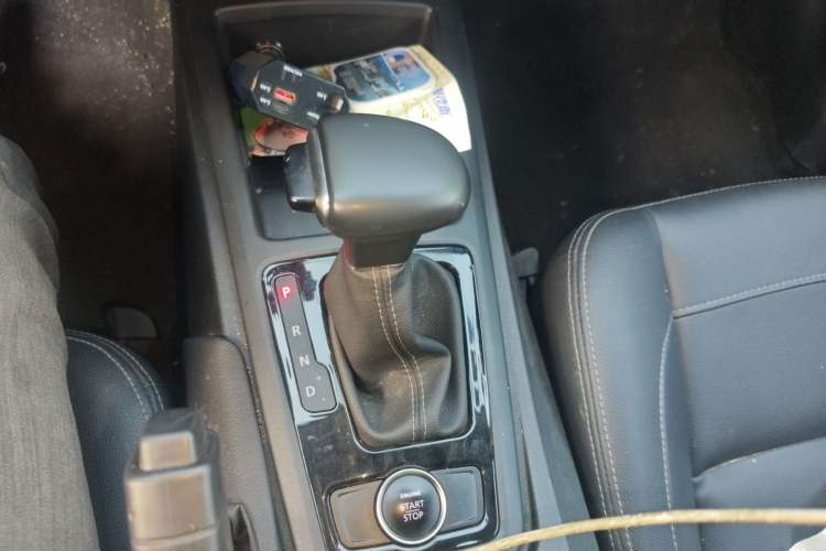 Used Qoros 3 2018 Sedan 1.6L Automatic Leading Model Gear Lever