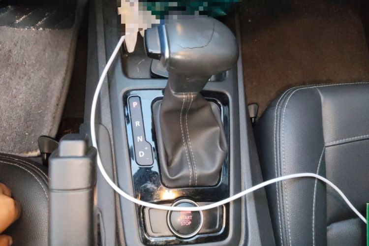Used Qoros 3 2018 Sedan 1.6L Automatic Leading Model Gear Lever