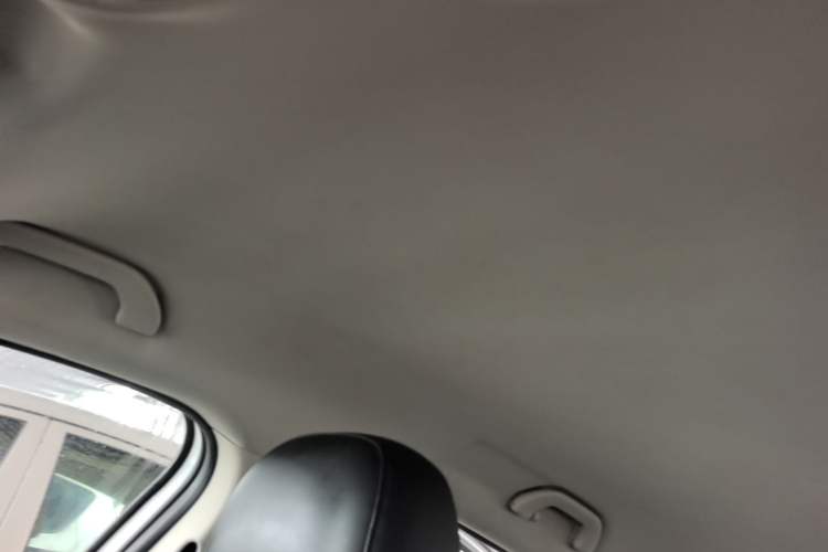 Used Qoros 3 2018 Sedan 1.6L Automatic Leading Model Headliner