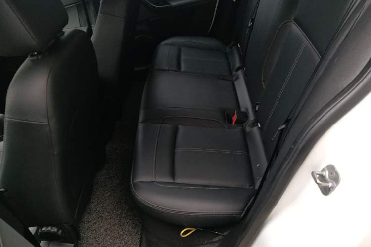 Used Qoros 3 2018 Sedan 1.6L Automatic Leading Model Interior 4