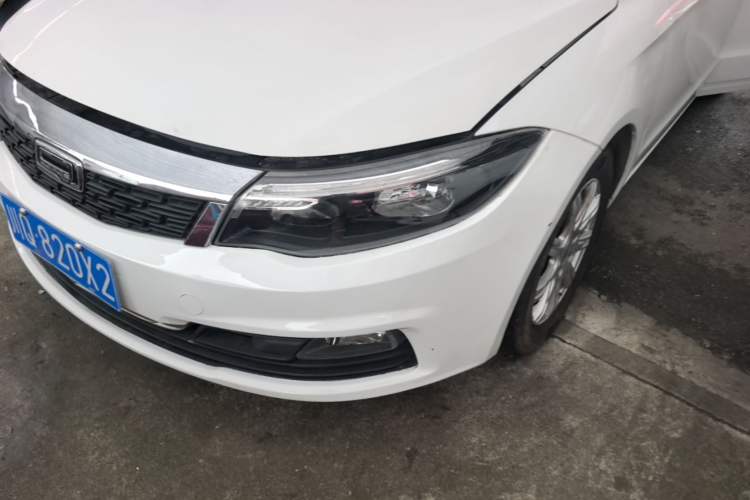 Used Qoros 3 2018 Sedan 1.6L Automatic Leading Model Left Front Headlight
