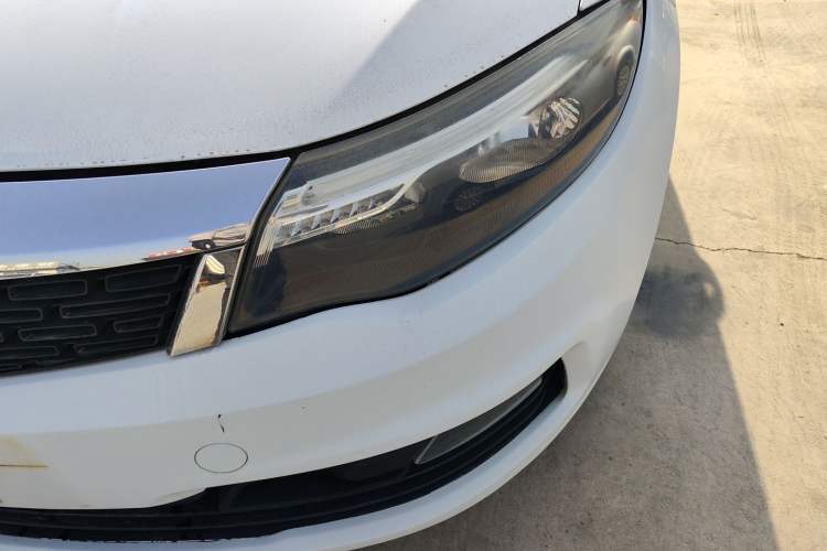 Used Qoros 3 2018 Sedan 1.6L Automatic Leading Model Left Front Headlight
