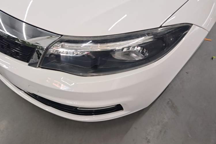 Used Qoros 3 2018 Sedan 1.6L Automatic Leading Model Left Front Headlight