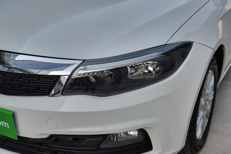 Used Qoros 3 2018 Sedan 1.6L Automatic Leading Model Left Front Headlight