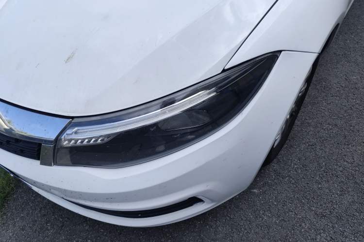 Used Qoros 3 2018 Sedan 1.6L Automatic Leading Model Left Front Headlight