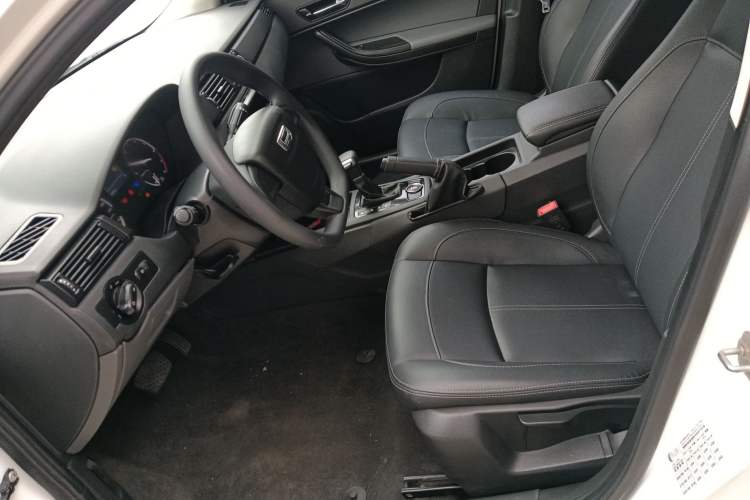 Used Qoros 3 2018 Sedan 1.6L Automatic Leading Model Left Front Seat