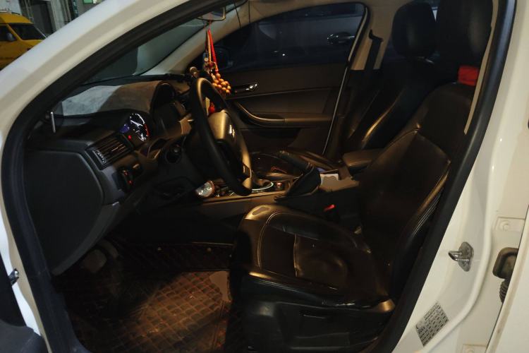 Used Qoros 3 2018 Sedan 1.6L Automatic Luxury Model Left Front Seat