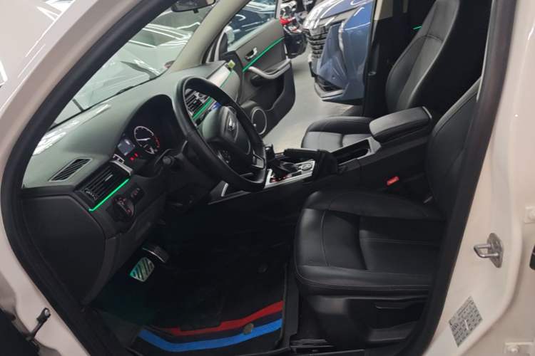 Used Qoros 3 2018 Sedan 1.6L Automatic Leading Model Left Front Seat