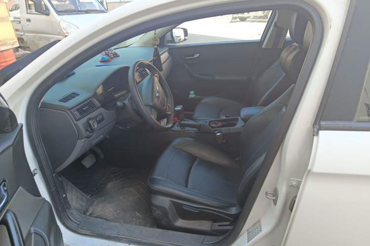 Used Qoros 3 2018 Sedan 1.6L Automatic Leading Model Left Front Seat