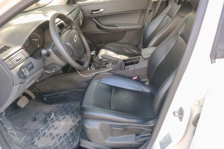 Used Qoros 3 2018 Sedan 1.6L Automatic Leading Model Left Front Seat
