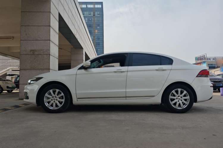 Used Qoros 3 2018 Sedan 1.6L Automatic Leading Model Left Side