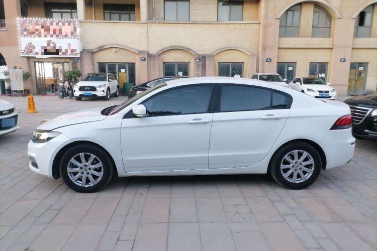 Used Qoros 3 2018 Sedan 1.6L Automatic Leading Model Left Side