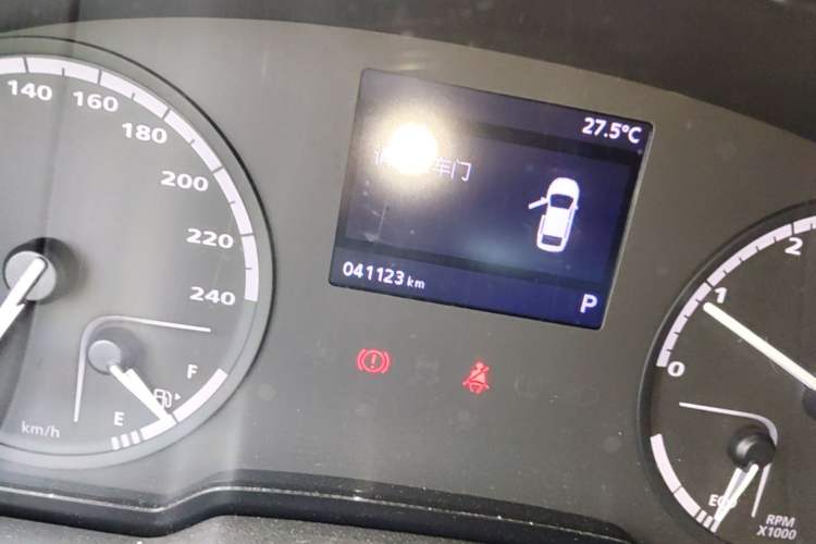 Used Qoros 3 2018 Sedan 1.6L Automatic Leading Model Odometer Close Up