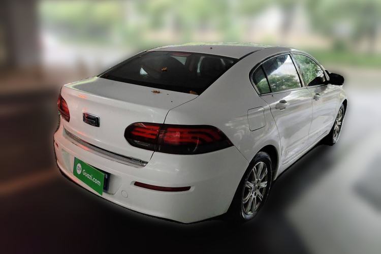 Used Qoros 3 2018 Sedan 1.6L Automatic Leading Model Rear Right 45 Deg