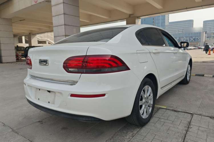 Used Qoros 3 2018 Sedan 1.6L Automatic Leading Model Rear Right 45 Deg