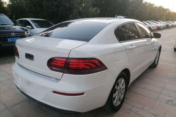 Used Qoros 3 2018 Sedan 1.6L Automatic Leading Model Rear Right 45 Deg