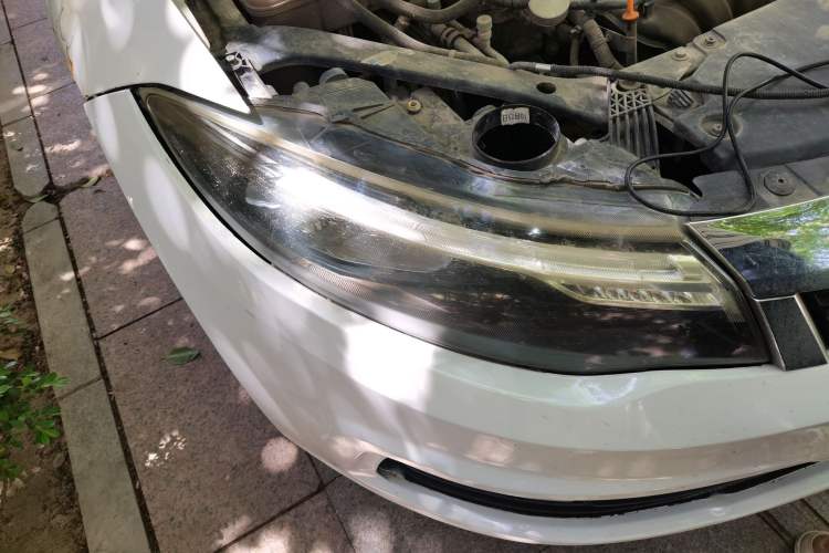 Used Qoros 3 2018 Sedan 1.6L Automatic Leading Model Right Front Headlight
