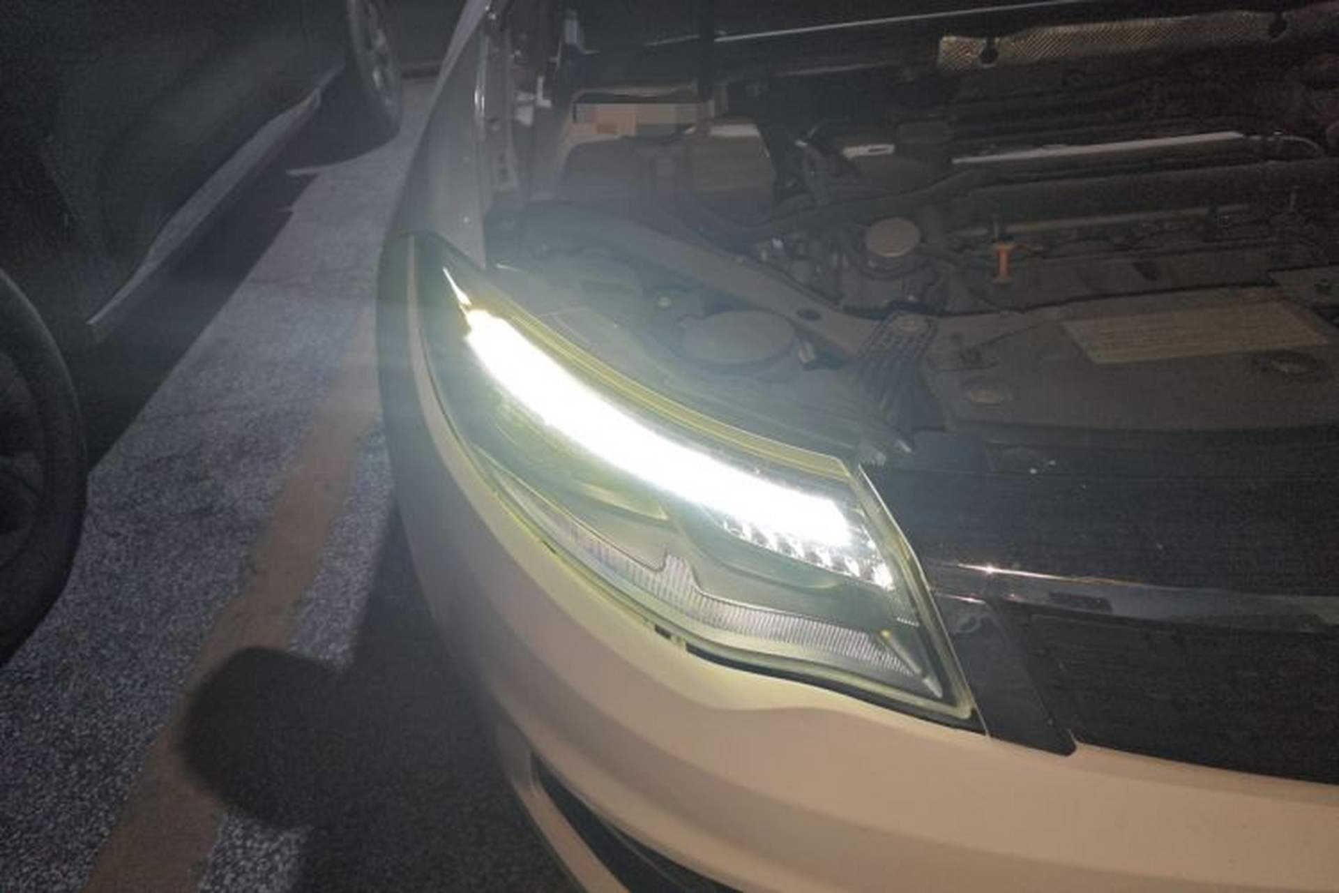 Used Qoros 3 2018 Sedan 1.6L Automatic Luxury Model Right Front Headlight
