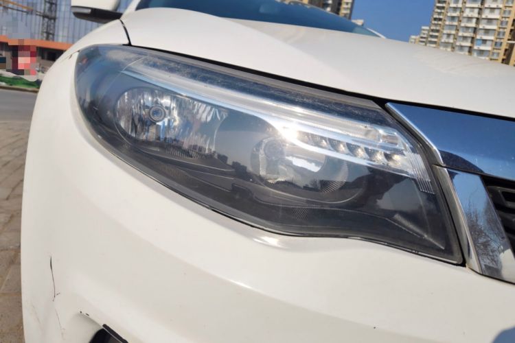 Used Qoros 3 2018 Sedan 1.6L Automatic Leading Model Right Front Headlight