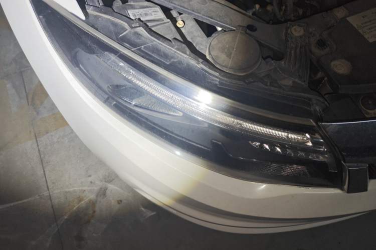Used Qoros 3 2018 Sedan 1.6L Automatic Leading Model Right Front Headlight